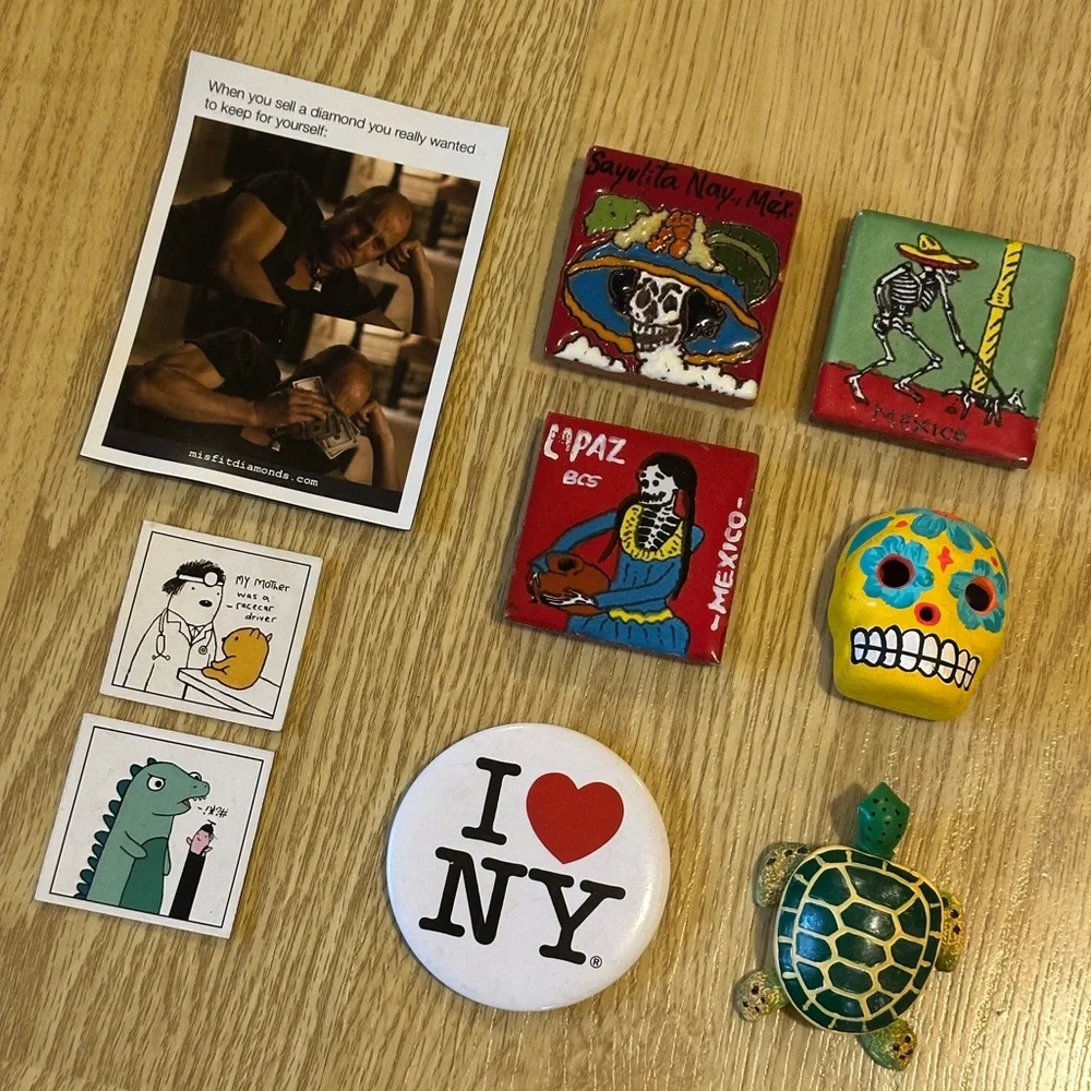 Assorted Fridge Magnets - Picture 2 of 4